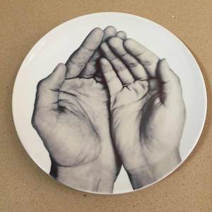 法式情侣手陶瓷盘子创意家居餐厅客厅卧室墙挂桌面摆件装饰品餐碟