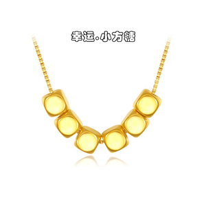 周大福黄金幸运小方块糖项链女足金999小金豆18k金锁骨链几何套链