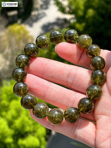 龙石岛天然沙弗莱水晶翠榴石手串手链透体收藏级祖母绿情侣显白款