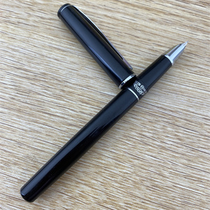 包邮热销英雄911a钢笔金属笔杆中细半明尖练字书法笔吸墨铱粒圆润