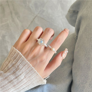 日韩风两件套白色亚克力花朵珍珠戒指女小众设计感个性指环手饰品