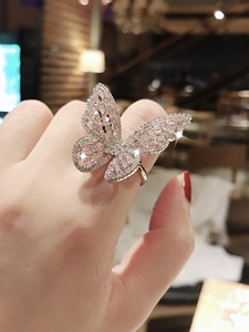 日式轻奢装饰戒子女网红个性立体镂空蝴蝶戒指气质闪钻开口食指环