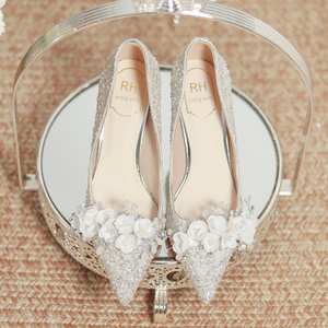 花朵婚鞋新娘鞋主婚纱银色高跟鞋女细跟2024新款白色水晶鞋仙女风
