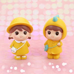 网红生日蛋糕装饰甜品台小黄人雨衣帽子女孩背包马尾辫子玩偶摆件