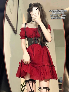 甜辣风惊艳小红裙女夏季2024新款高级感气质红色小个子吊带连衣裙
