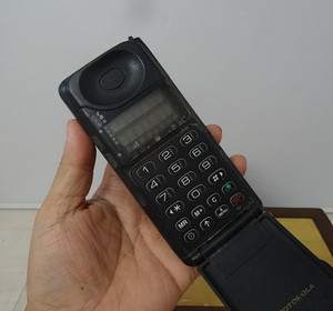 老电话老手机90年代经典美国原装摩托罗拉motorola翻盖手机实物照