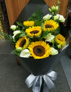 向日葵花束广州鲜花速递佛山教师节毕业生日送花老师长辈同城深圳