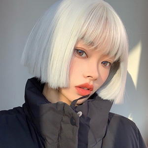 一刀切假发女短发网红圆脸空气刘海白色bobo头帅气漫画短直发头套