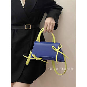 包包女2012新款潮ins高级感质感时尚小众设计克莱因蓝单肩斜挎包