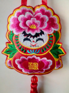 包邮庆阳福娃莲花福娃刺绣挂件庆阳香包刺绣庆阳土特产双面福娃
