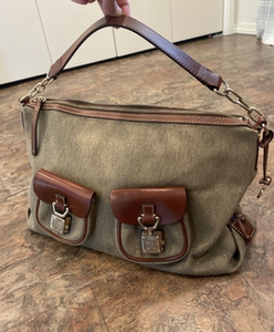 dooney bourke db肥鸭子 字母印字帆布 前袋中古 棕色 单肩托特包