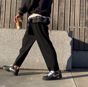 三宅一生休闲裤