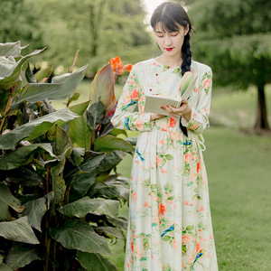 裙子少女秋森林系