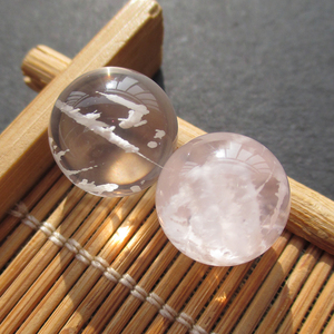 59天然巴西乳白水晶包裹白方解石石英雪霜发小水晶球一对特色矿标