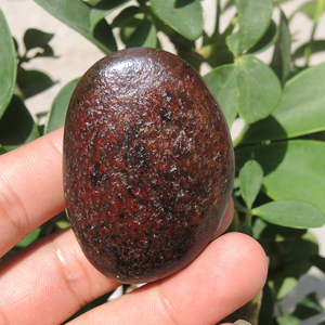 方言一手精品和田玉新疆玉龙河老熟油红沁红玉籽料原石玩料回馈h