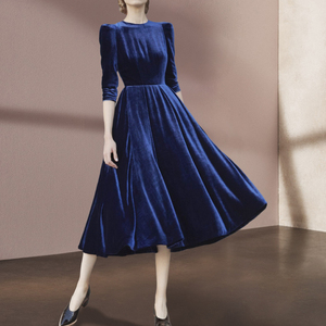 天鹅绒裙子复古