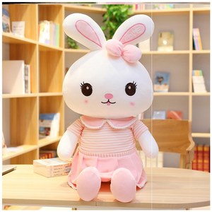 家里摆设布娃娃