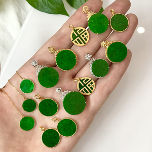 满绿圆牌天然翡翠吊坠无事牌女挂件阳绿18k金镶嵌辣绿圆形锁骨链