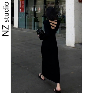 赫本风黑色露背连衣裙女2024春季新款法式气质长袖高级感修身长裙