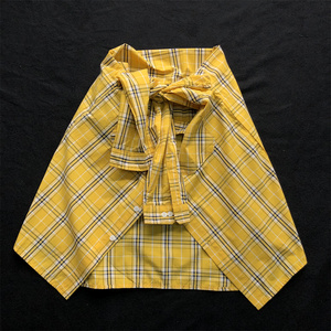 这是一件衬衫今年流行彩色黄色格子屁帘女黄格下摆男长袖衬衣男生