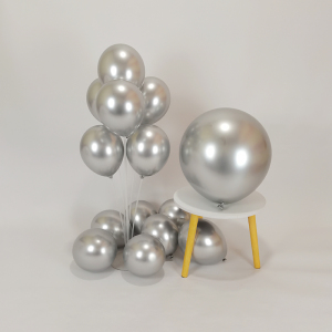 银色丝带气球