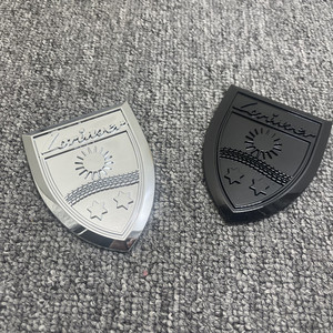 适用于奔驰个性劳伦士盾牌车标志m级 s级 改装叶子板侧标c柱 贴标