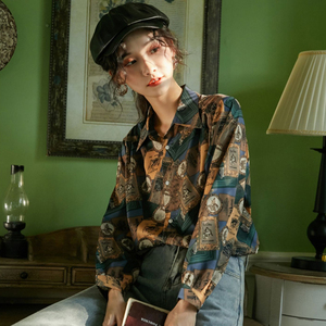 港风印花衬衫女设计感小众2021年春秋新款宽松长袖复古衬衣女雪纺