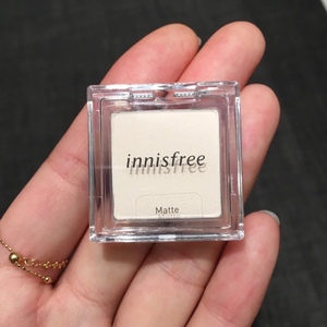 悦诗风吟innisfree单色眼影m1月下百合打底可做哑光高光