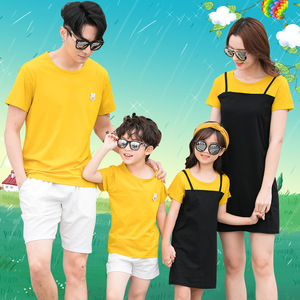 亲子装男女儿童情侣纯棉短袖T恤黄色父母子两件套装裙子夏一家人