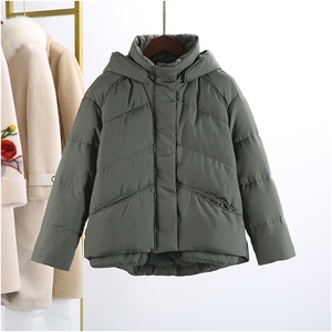 虫二小院剪标2020新品冬装纯色连帽短款百搭白鸭绒羽绒服