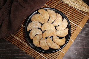 太和特产梅豆角果子糖角蜜梅豆羊角蜜月亮果糖豆角糕点糖饺子500g