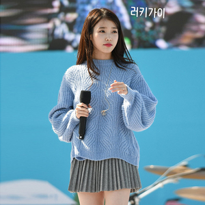 iu同款蓝色毛衣