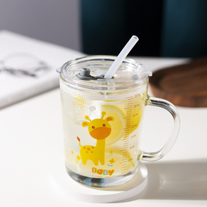 敞口吸管式水杯儿童牛奶杯带刻度玻璃加厚小学生春秋可爱便携带盖