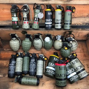 大号金属发烧级军事收藏m84震撼烟雾战术手雷模型充气防风打火机