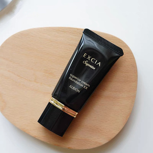 002人付款淘宝日本代购现货奥尔滨 excia al雅思美白新款凉肌蜂浆粉底