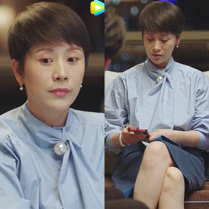 00石壹壹淘宝海青蓝色格纹衬衫外套女2022夏季基础款慵懒风百搭宽松