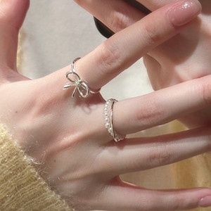 蝴蝶结珍珠交叉戒指女可调节小众设计感轻奢高级感叠戴指环食指戒