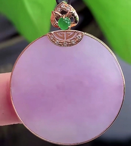 翡翠无事牌镶嵌