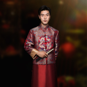 中式婚礼新郎