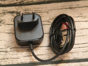 motorola/摩托罗拉 turbo power 5v/3a 15w moto z充电器 type-c