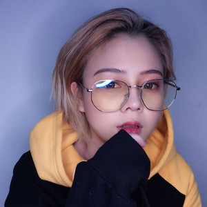 金边圆框眼镜女