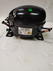 适用海信冰箱压缩机vety90l 230v r600a