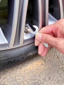 汽车轮胎气门嘴帽胎压监测帽气压检测警示预警冒气嘴帽用品大全