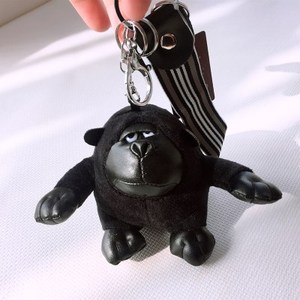 创意大黑猩猩毛绒小挂件钥匙扣挂绳包包饰品背包挂饰猴子男钥匙链