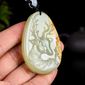 天然玉石和田白玉籽料梅花鹿吊坠招财玉鹿平安牌吉祥如意项链挂坠