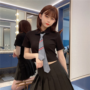 露脐套装裙学生