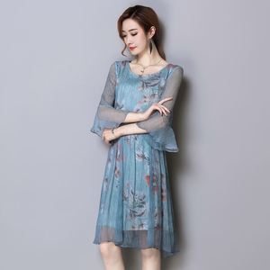 印花喇叭袖高档真丝连衣裙