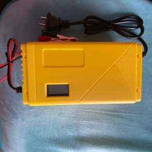 厂家供应铅酸蓄电池充电器 短路反接过流过载保护12v8a电瓶充电器