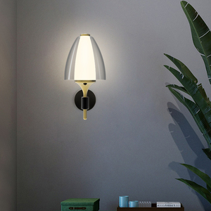 床头柜灯饰简约