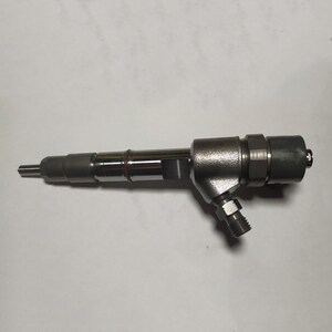 全柴电喷油嘴 国四 国五喷油器 0445110449 全柴4b2发动机油嘴